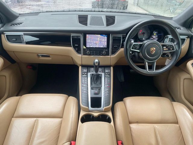 PORSCHE MACAN 2017 Image 31