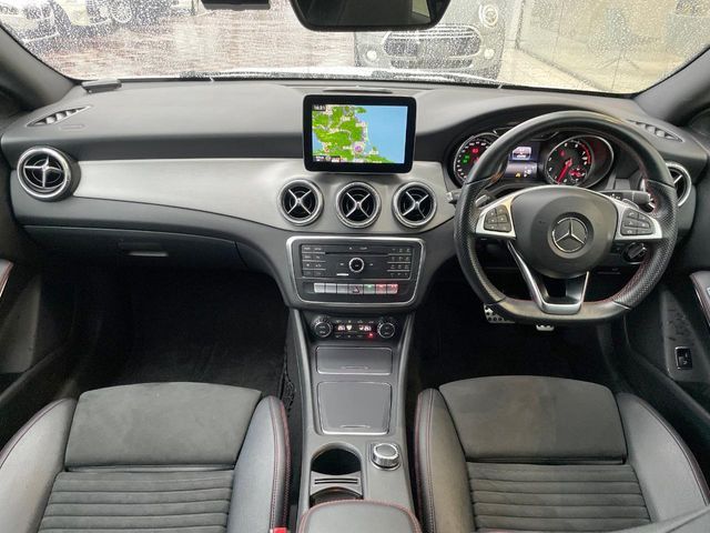 MERCEDES BENZ CLA CL 2016 Image 31
