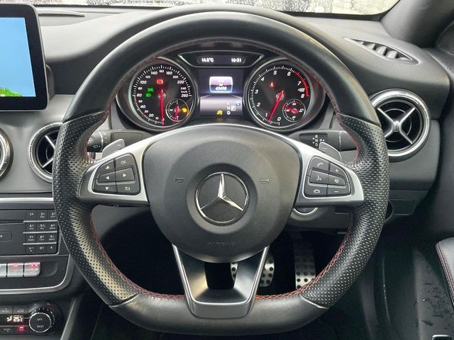 MERCEDES BENZ CLA CL 2016 Image 31