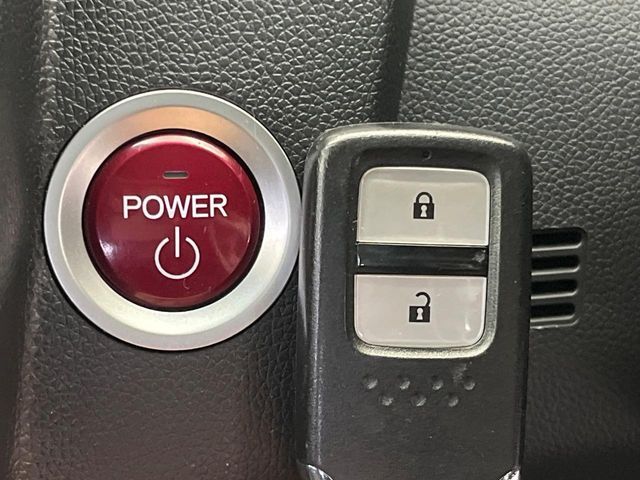 HONDA FIT HYBRID 2016 Image 31