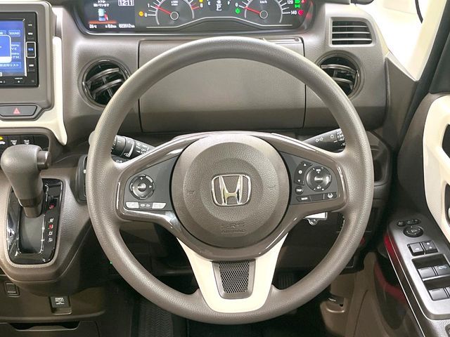 HONDA N BOX 2021 Image 31