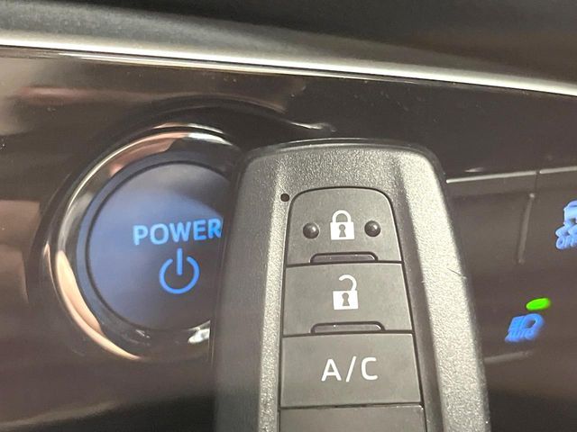 TOYOTA PRIUS PHV 2020 Image 31