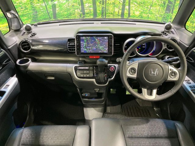 HONDA N BOX 2015 Image 31