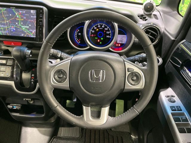 HONDA N BOX 2015 Image 31