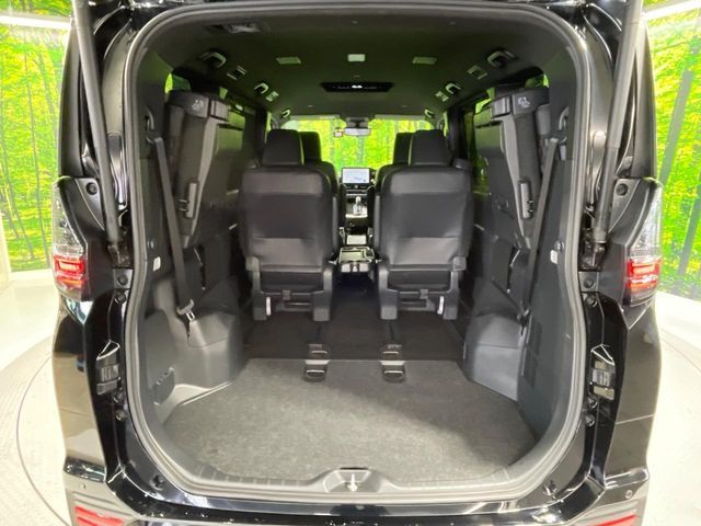 TOYOTA VOXY HYBRID 2024 Image 31