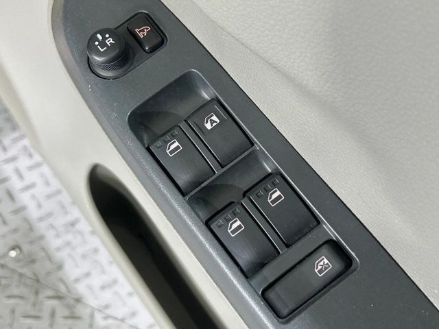 DAIHATSU MIRA E:S 2012 Image 31