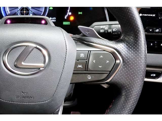 TOYOTA LEXUS RX500H 2023 Image 31