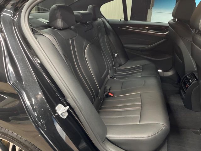 BMW 5SERIES SEDAN 2019 Image 31