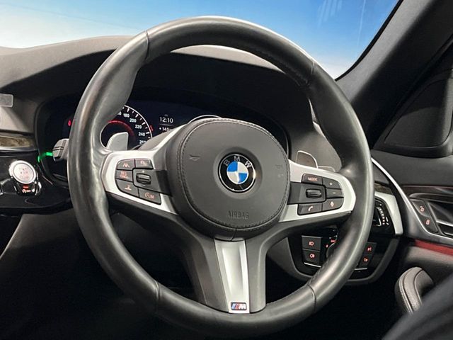 BMW 5SERIES SEDAN 2019 Image 31