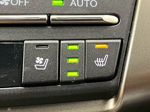 TOYOTA LEXUS NX300H 2018 Image 31