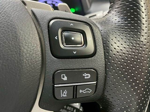 TOYOTA LEXUS NX300H 2018 Image 31