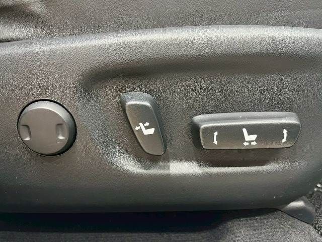 TOYOTA LEXUS NX300H 2018 Image 31