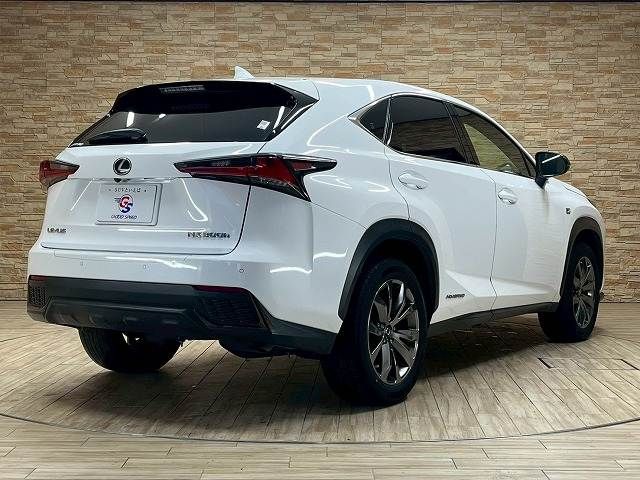 TOYOTA LEXUS NX300H 2018 Image 31