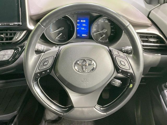 TOYOTA C-HR 2018 Image 31