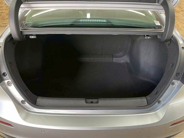 HONDA INSIGHT SEDAN 2019 Image 31