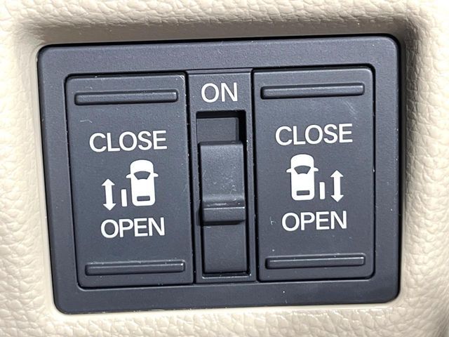 HONDA N BOX 2017 Image 31