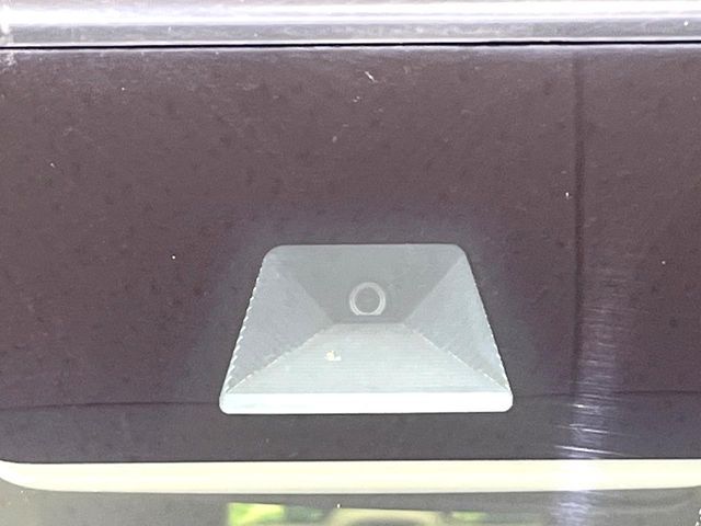 HONDA N BOX 2017 Image 31