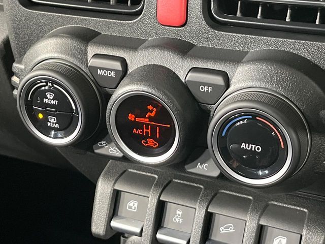 SUZUKI JIMNY NOMADE 2025 Image 31