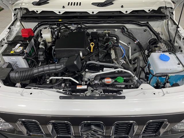 SUZUKI JIMNY NOMADE 2025 Image 31