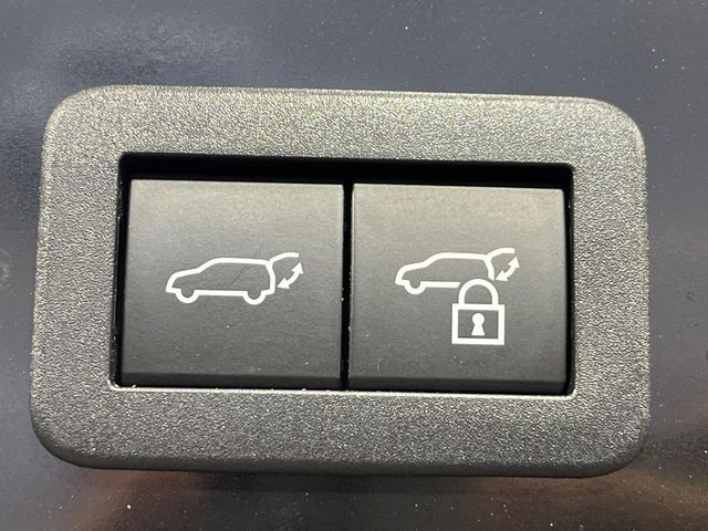 TOYOTA COROLLA CROSS HYBRID 2025 Image 31