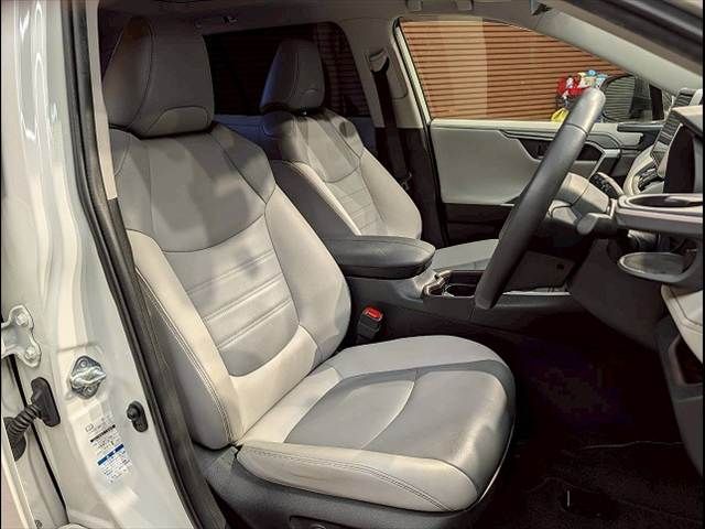 TOYOTA RAV4 HYBRID 4WD 2021 Image 31