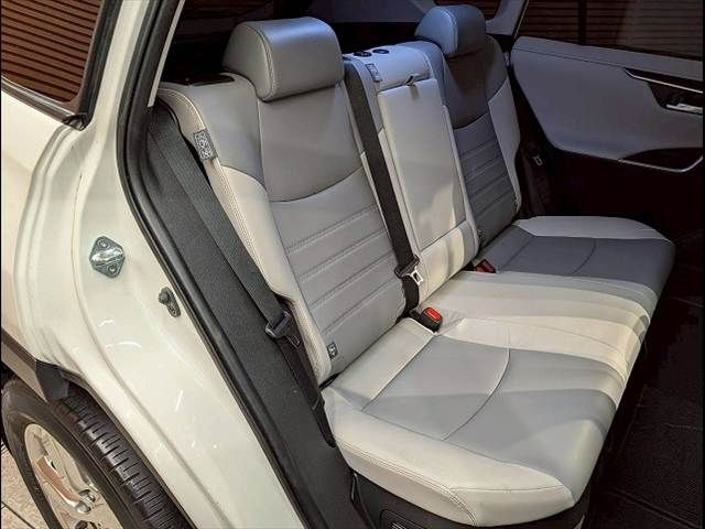 TOYOTA RAV4 HYBRID 4WD 2021 Image 31