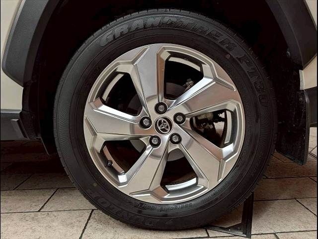 TOYOTA RAV4 HYBRID 4WD 2021 Image 31