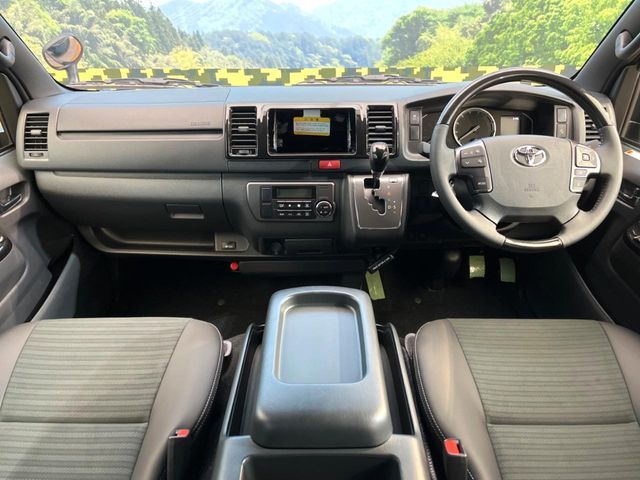 TOYOTA HIACE VAN 2WD 2025 Image 31