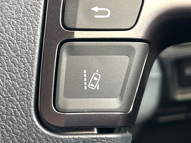 TOYOTA HIACE VAN 2WD 2025 Image 31