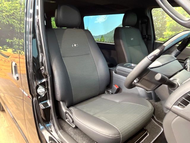 TOYOTA HIACE VAN 2WD 2025 Image 31