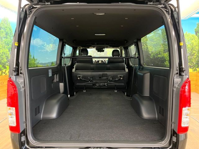 TOYOTA HIACE VAN 2WD 2025 Image 31