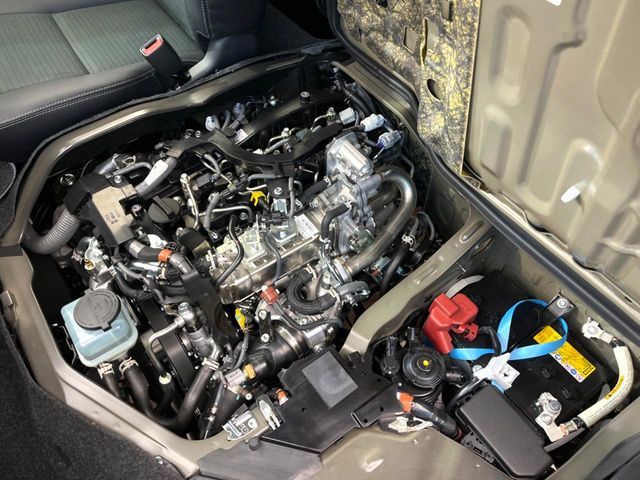 TOYOTA HIACE VAN 2WD 2025 Image 31