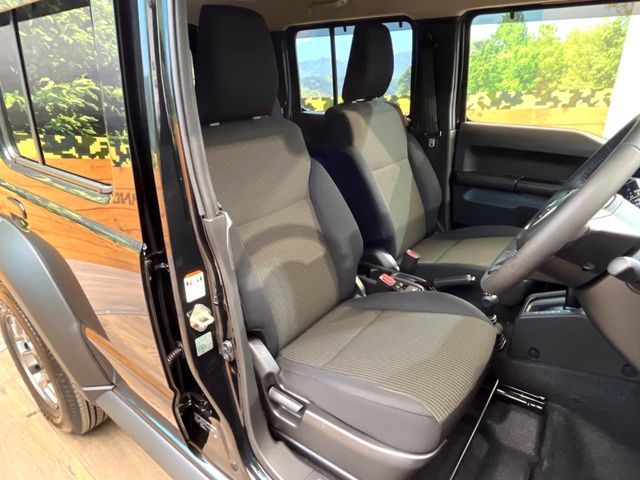 SUZUKI JIMNY NOMADE 2025 Image 31