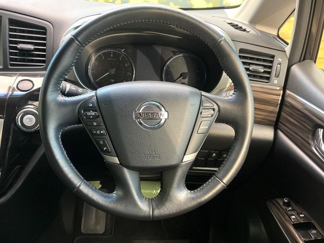 NISSAN ELGRAND 2014 Image 31