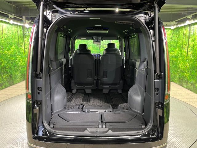 HONDA STEPWAGON E:HEV SPAD 2023 Image 31