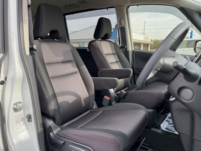 NISSAN SERENA  S-HYBRID 2018 Image 31