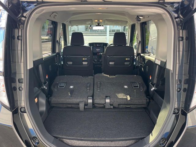 TOYOTA TANK 2018 Image 31