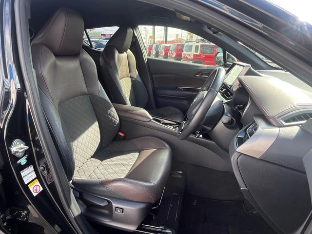 TOYOTA C-HR 2018 Image 31