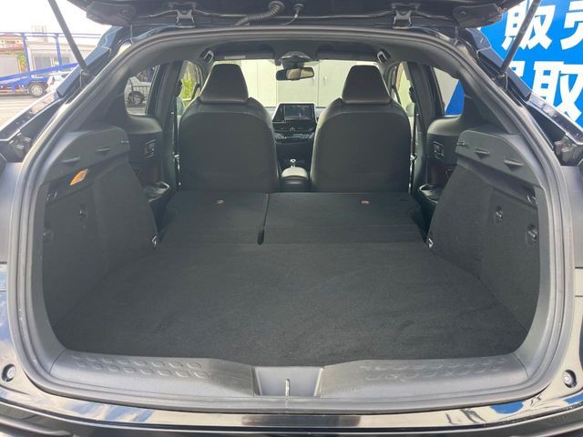 TOYOTA C-HR 2018 Image 31