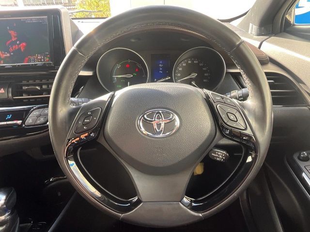 TOYOTA C-HR 2018 Image 31