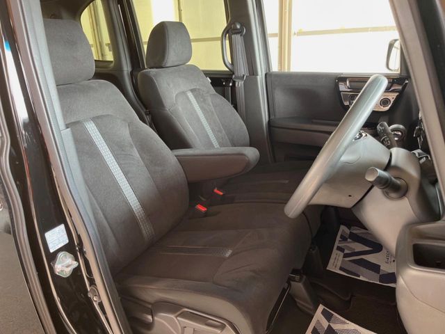 HONDA N BOX CUSTOM 2023 Image 31