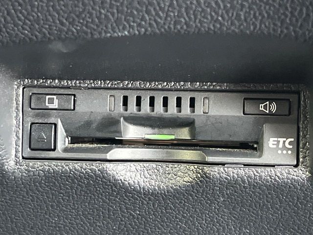 TOYOTA PRIUS 2017 Image 31