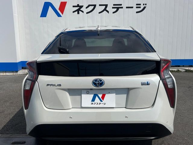 TOYOTA PRIUS 2017 Image 31