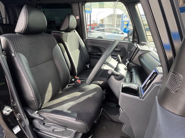 DAIHATSU TANTO CUSTOM 2021 Image 31