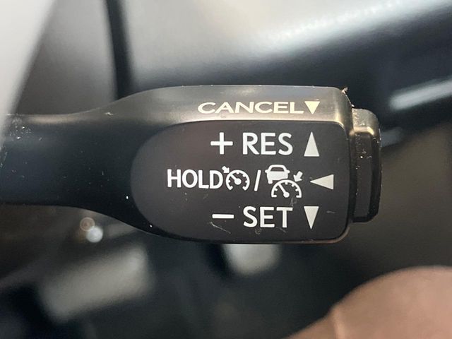 TOYOTA C-HR 2017 Image 31