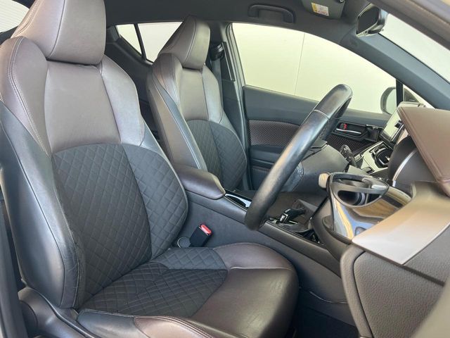 TOYOTA C-HR 2017 Image 31