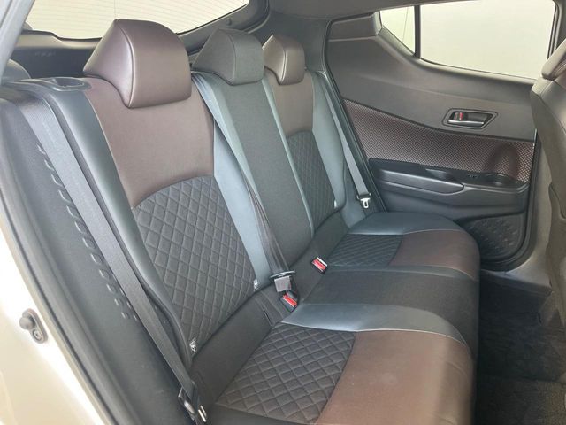 TOYOTA C-HR 2017 Image 31