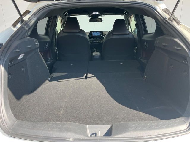 TOYOTA C-HR 2017 Image 31