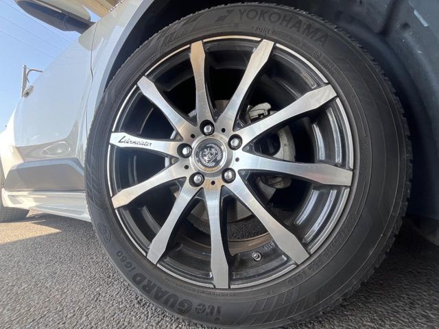 TOYOTA C-HR 2017 Image 31