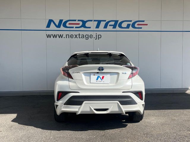 TOYOTA C-HR 2017 Image 31